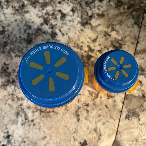 1 large and 3 small Empty Medicine Pill Amber Plastic Containers Prescription - Picture 3 of 5